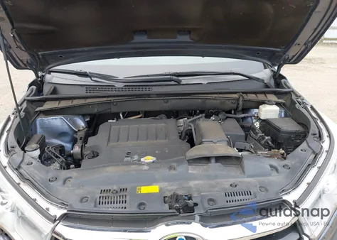 2015 Toyota Highlander Le Plus V6 from USA, damaged, VIN 5TDZKRFH2FS094942